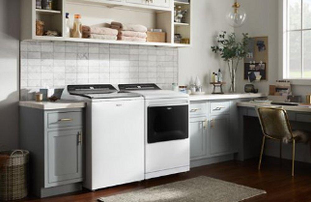 Whirlpool White 27-1/4 in. 5.2 - 5.3 cu. ft. Top Load Washer with 2 in 1 Removable Agitator 