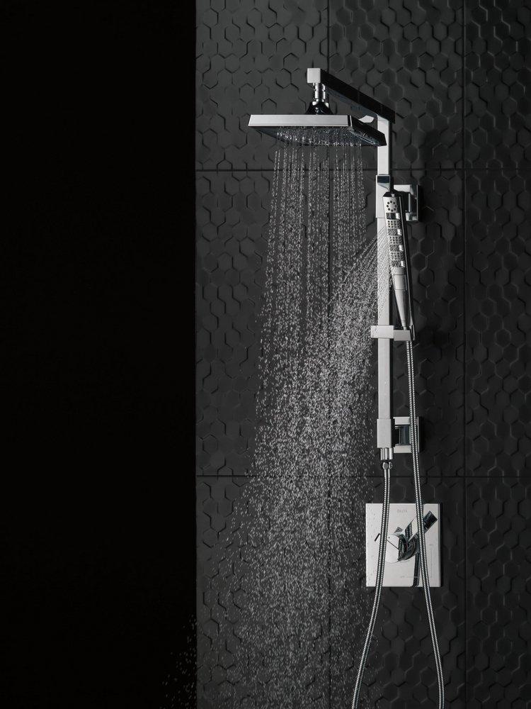 Delta Faucet Lumicoat® Chrome Multi Function Showerhead 