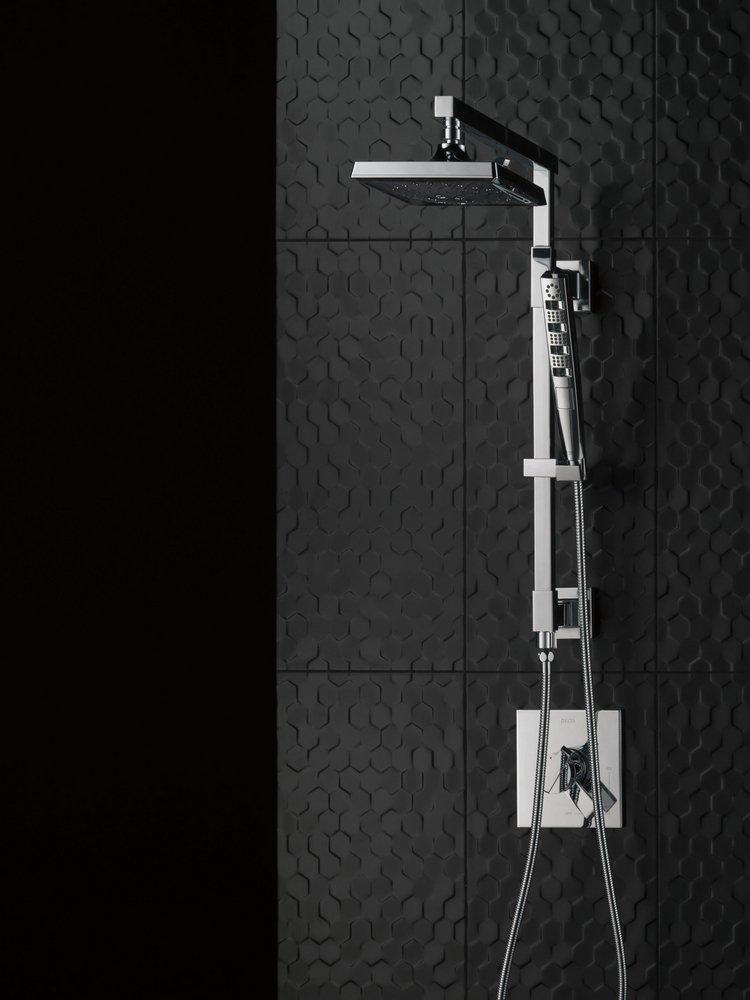 Delta Faucet Lumicoat® Chrome Multi Function Showerhead 