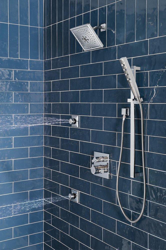 Delta Faucet Lumicoat® Chrome Multi Function Showerhead 