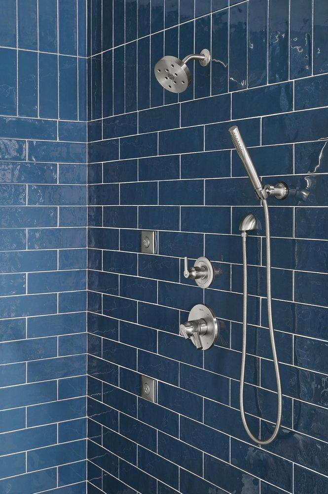 Delta Faucet Lumicoat Stainless Body Spray 