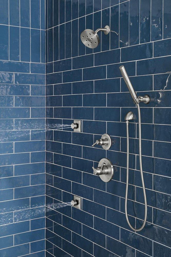 Delta Faucet Lumicoat Stainless Body Spray 