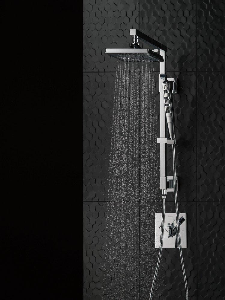 DELTA UNIVERSAL SHOWERING COMPONENTS: H2OKINETIC 3-SETTING RAINCAN SHOWER HEAD 