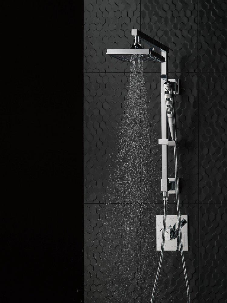 DELTA UNIVERSAL SHOWERING COMPONENTS: H2OKINETIC 3-SETTING RAINCAN SHOWER HEAD 