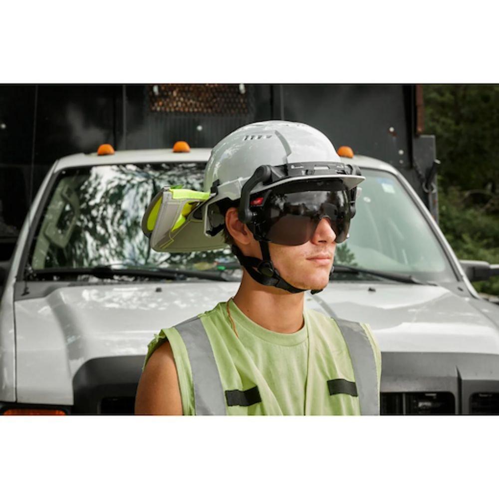 Milwaukee&reg; White Plastic Hard Hat 