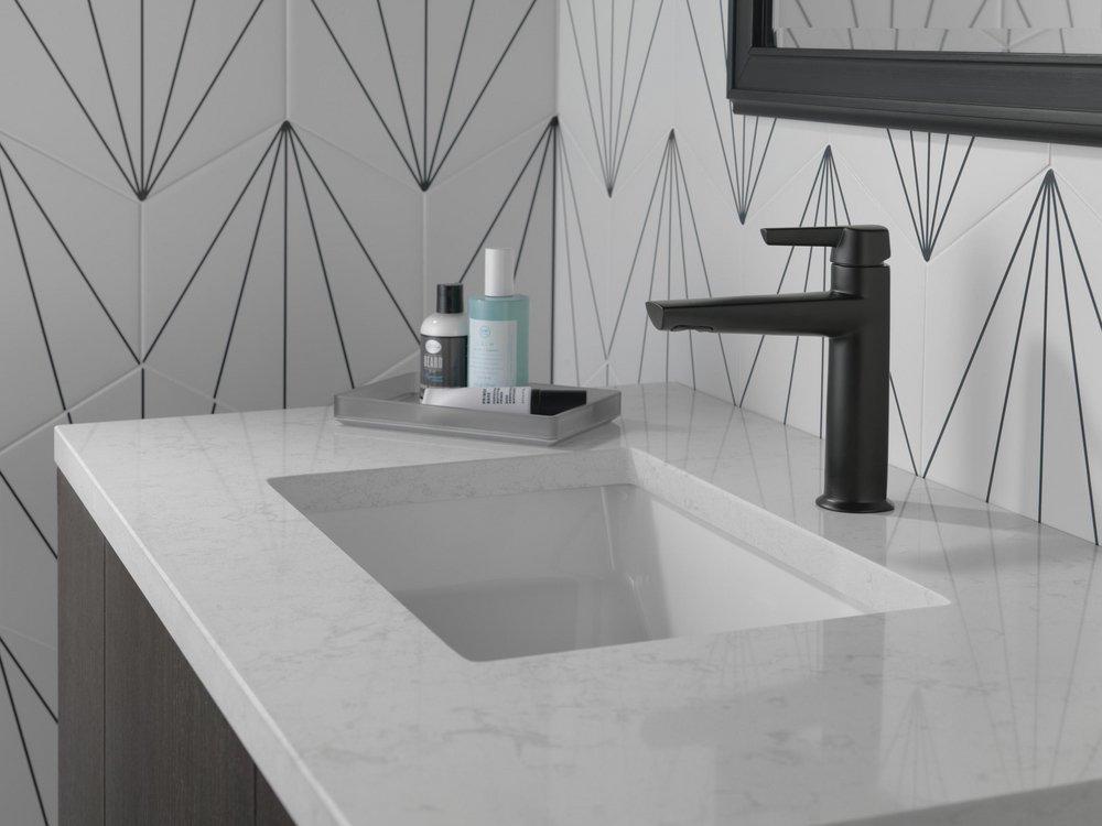 Delta Faucet Matte Black Single Handle Bathroom Sink Faucet 