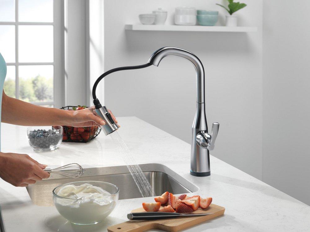 Delta Faucet Lumicoat Arctic Stainless Single Handle Pull-down Bar Faucet 
