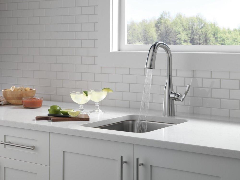 Delta Faucet Lumicoat&reg; Arctic Stainless Single Handle Pull Down Bar Faucet 