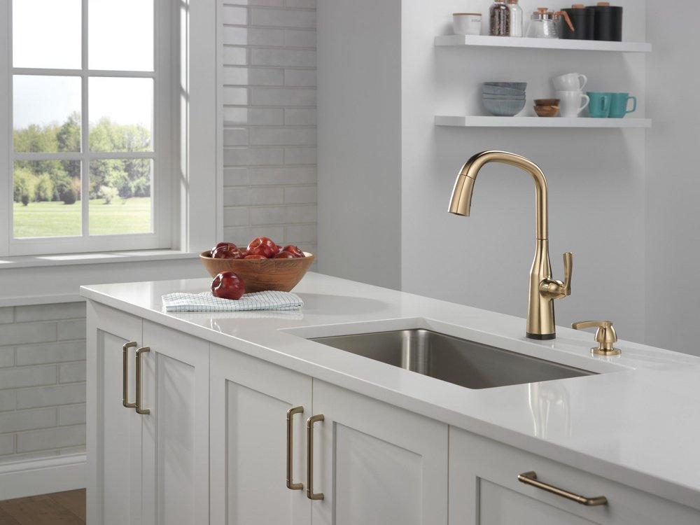 Delta Faucet Lumicoat Champagne Bronze Single Handle Pull Down Kitchen Faucet 