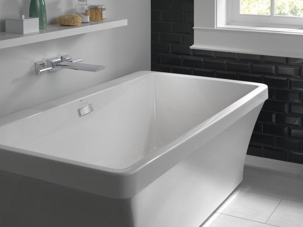 Delta Faucet Lumicoat Chrome Two Handle Wall Mount Tub Filler 