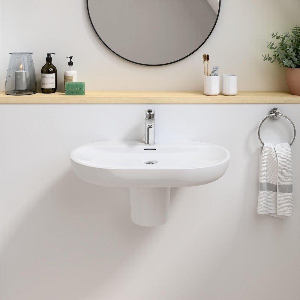 Single Handle Monoblock Bathroom Sink Faucet in StarLight&reg; Chrome 