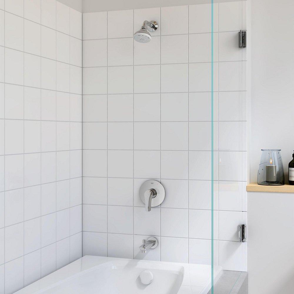 Wall Mount Tub Spout with Diverter in Chrome 