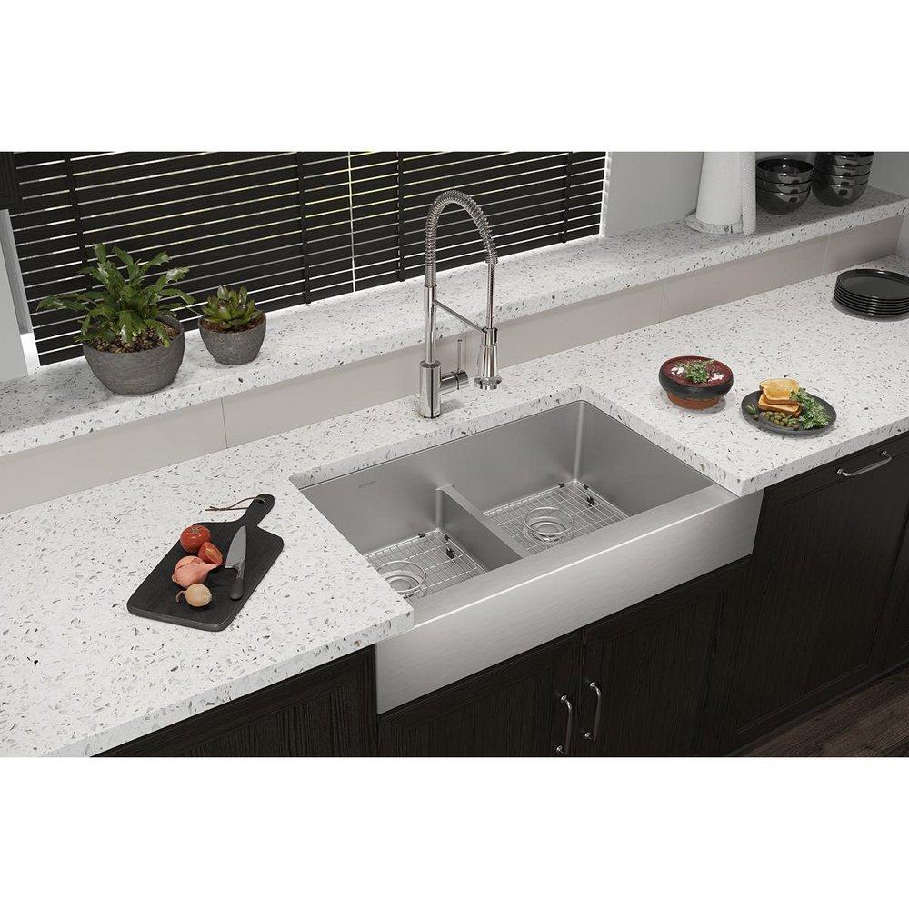 Elkay Polished Satin 35-7/8 x 20-1/4 in. No Hole Stainless Steel 2 Bowl Farmhouse Kitchen Sink 