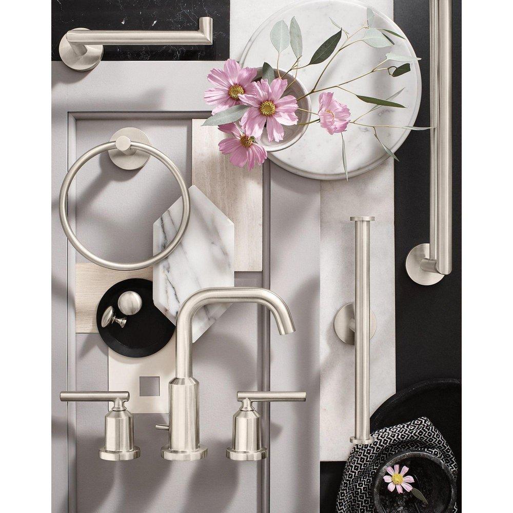 Moen Brushed Nickel Round Closed Towel Ring 