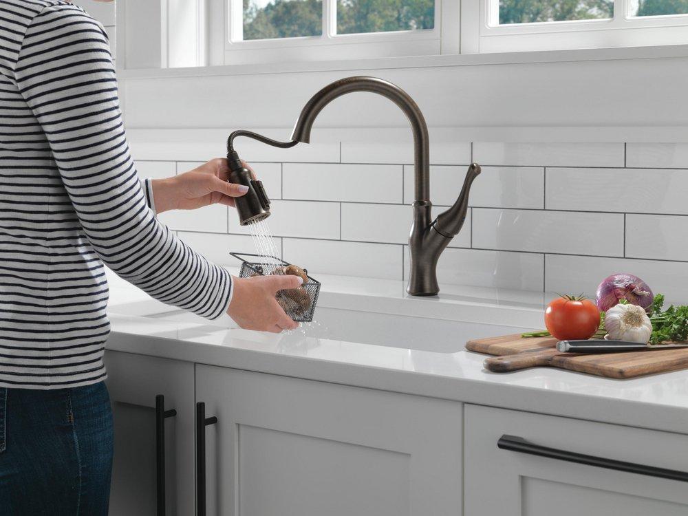 Delta Faucet Venetian Bronze Single Handle Pull Down Kitchen Faucet 