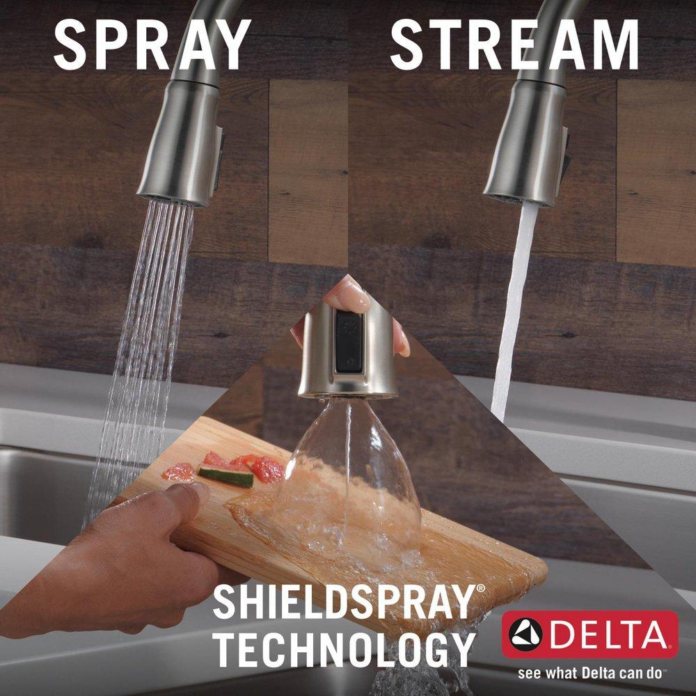 Delta Faucet SpotShield&reg; Stainless Single Handle Pull Down Kitchen Faucet 