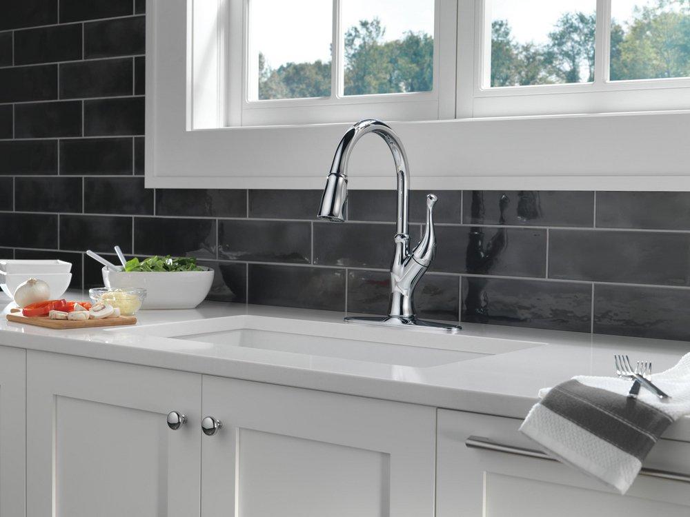 Delta Faucet Chrome Single Handle Pull Down Kitchen Faucet 