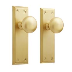 Brass Passage Knob in Satin Brass