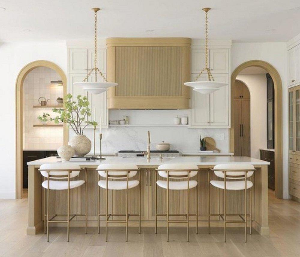 Visual Comfort & Co. Signature Hand-Rubbed Antique Brass 16-3/4 x 25 in. 6.5W 3-Light LED Modern Chandelier 