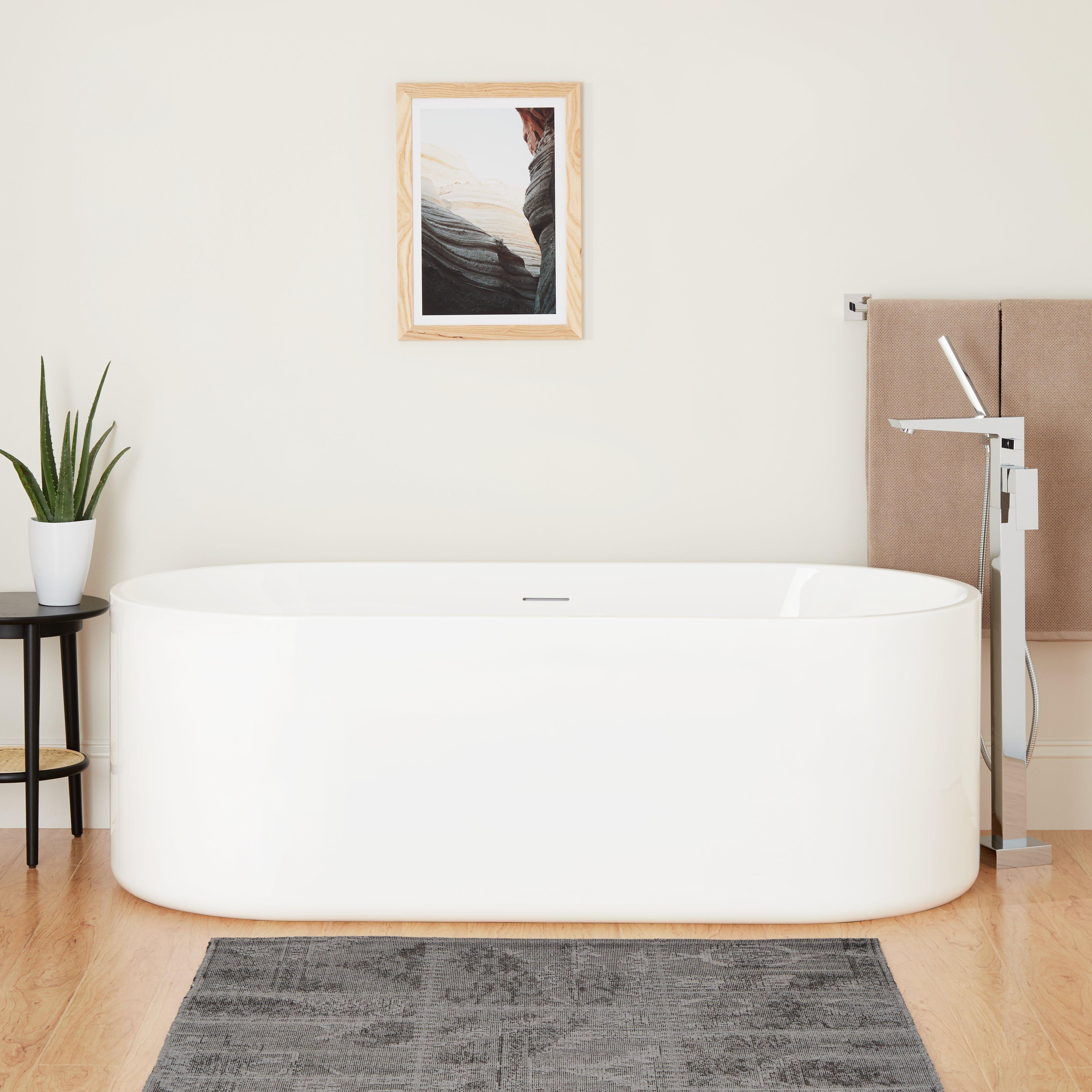66-3/4  x 31-1/4 in. Freestanding Bathtub with Center Drain in White 