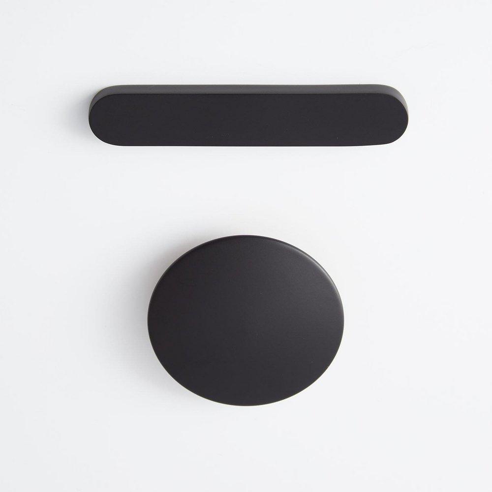 60-3/4 in x 29-3/8 in Freestanding Bathtub Center Drain in White 