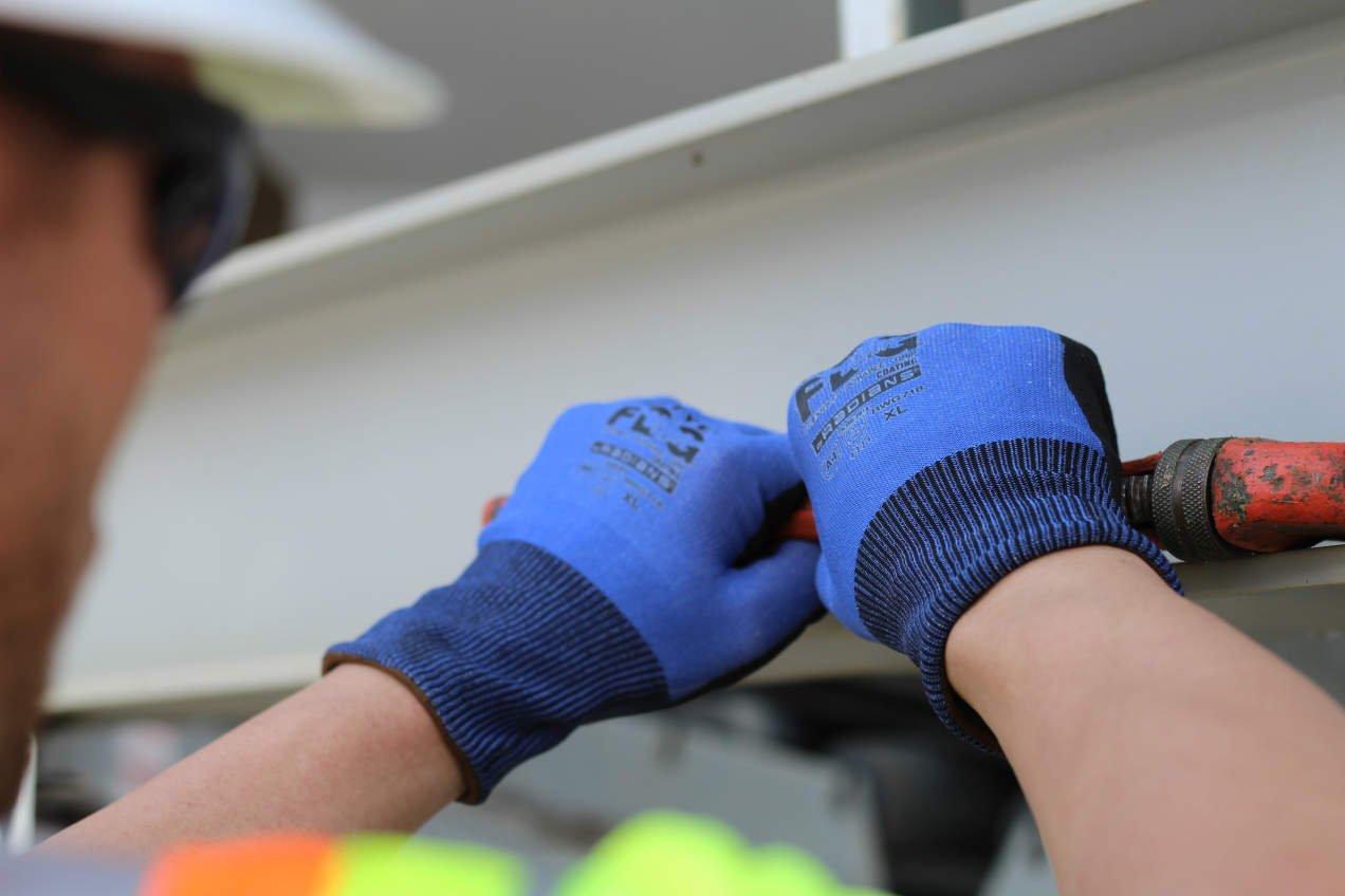 Radians Blue 18G Touchscreen Cut Level A4 FDG Palm Coated Gloves 