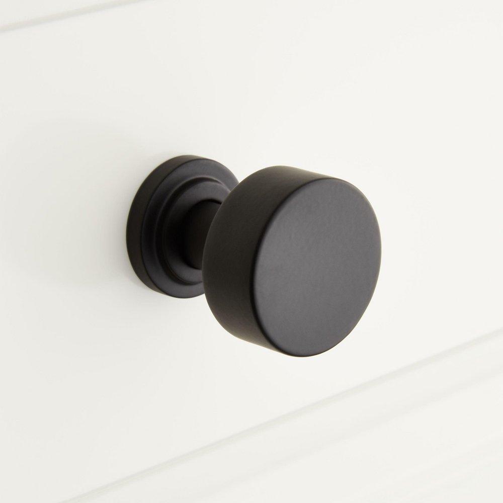 11/4 BRASS CABINET KNOB BLACK 