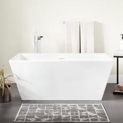 67 x 32 in. Freestanding Bathtub in White