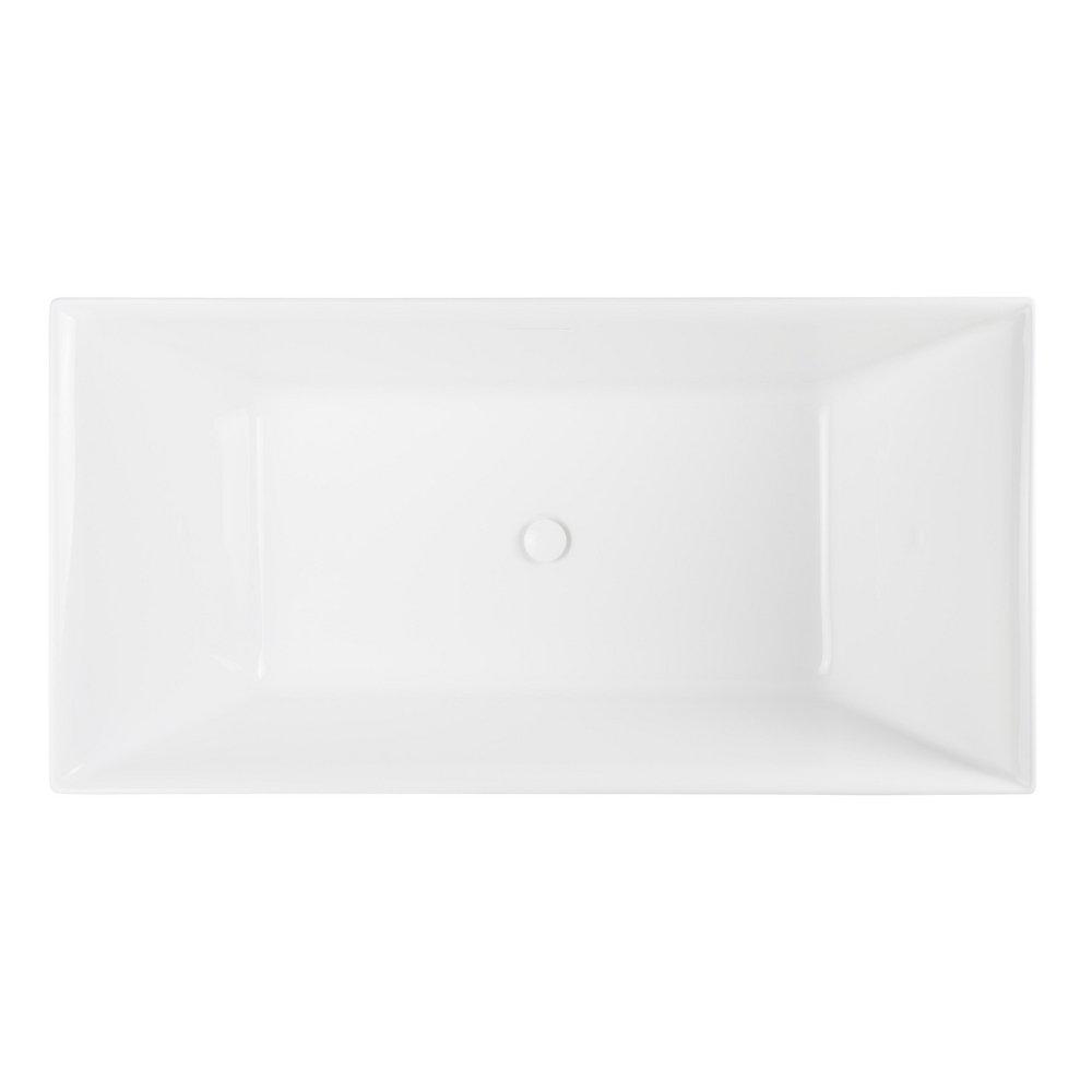 67 x 32 in. Freestanding Bathtub in White 
