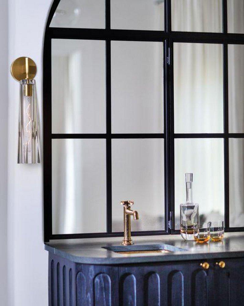 Fredrick Ramond Heritage Brass 60W 1-Light 21 in. Wall Sconce in Heritage Brass 