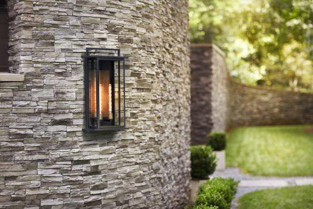 Hinkley Black 100W 1-Light 28 in. Outdoor Wall Sconce 