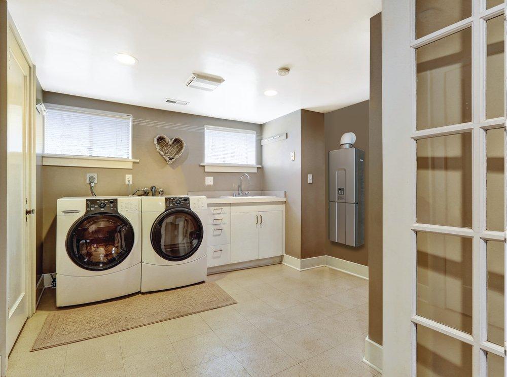 160 MBH Indoor Condensing Natural Gas Tankless Water Heater 