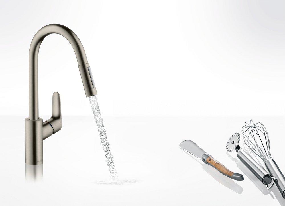 Single Handle Kitchen Faucet in Steel Optic 