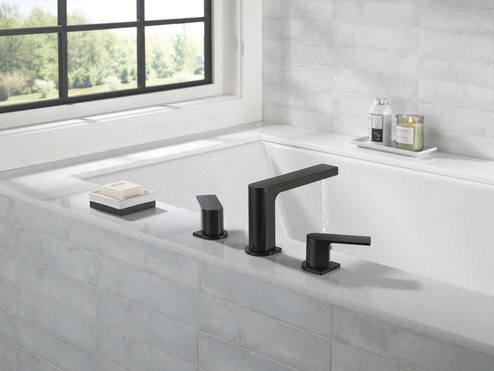 Two Handle Roman Tub Faucet in Matte Black 