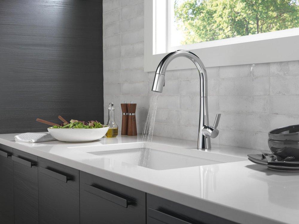 Delta Faucet Lumicoat Chrome Single Handle Pull Down Kitchen Faucet 