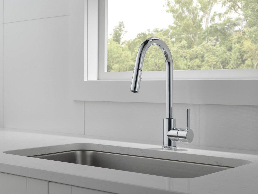 Peerless&reg; Chrome Single Handle Pull Down Kitchen Faucet 