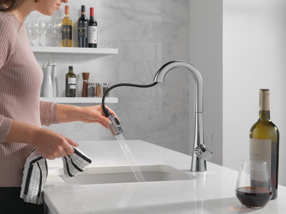 Delta Faucet Lumicoat Arctic Stainless Single Handle Pull Down Bar Faucet 