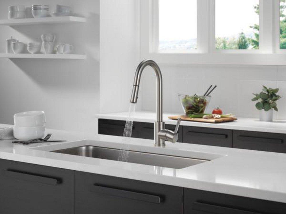 PEERLESS PRECEPT SINGLE-HANDLE PULL-DOWN KITCHEN FAUCET 