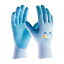 Nylon and Nitrile Size M Glove in Light Blue