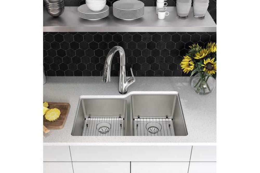 Elkay Chrome 31-1/4 x 20-1/2 in. No Hole 2 Bowl Undermount Kitchen Sink Kit 