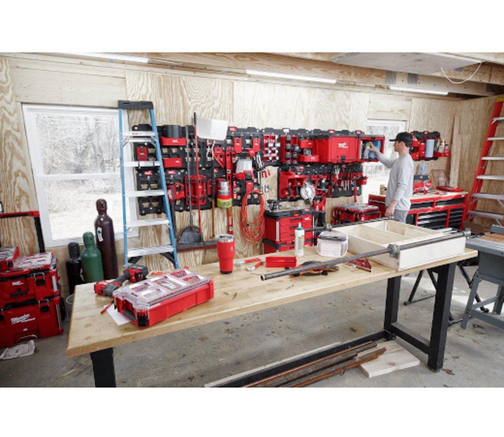Milwaukee® Red Cabinets 