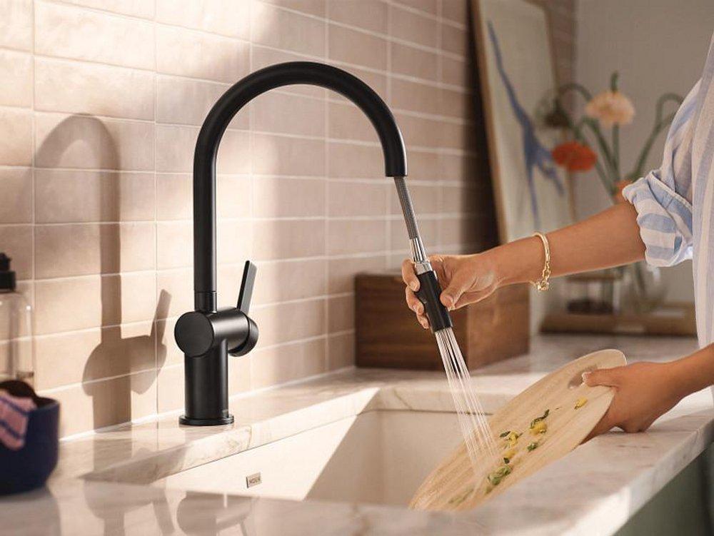 Moen Matte Black Single Handle Pull Down Kitchen Faucet 