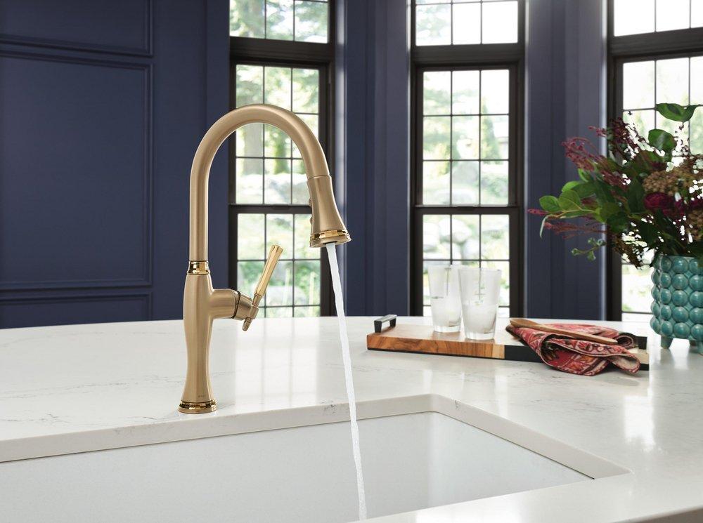 Brizo Brilliance&reg; Luxe Gold&reg;/Brilliance&reg; Polished Gold Single Handle Pull Down Kitchen Faucet 