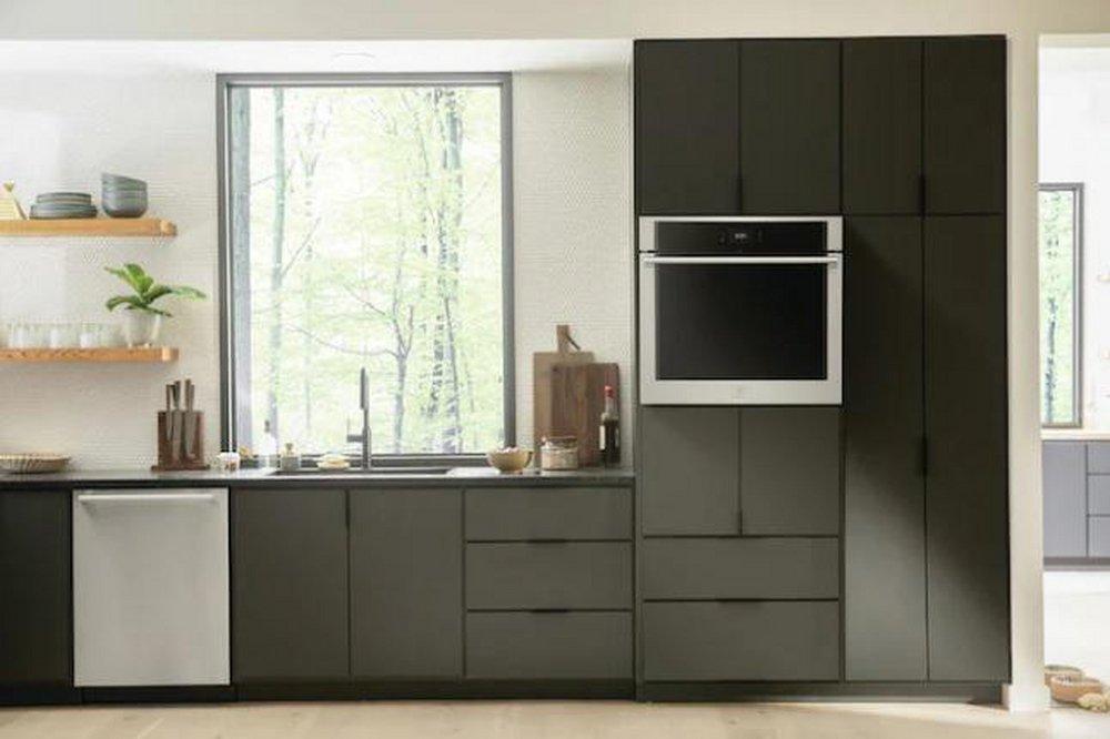 Electrolux Stainless Steel 29-7/8 x 25-3/16 in. 20A 5.3 cu. ft. Drop Down Single Oven 