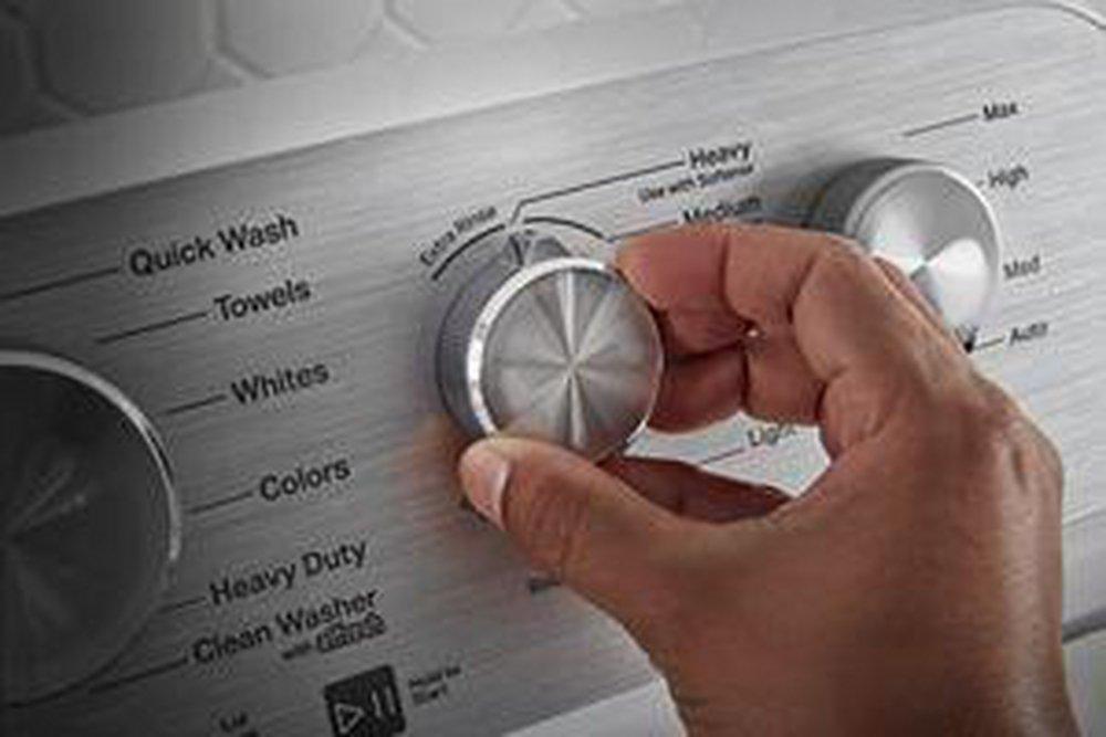 Maytag White 27-3/4 x 40-7/8 x 27 in. 15A 4.8 cu. ft. Top Load Washer 