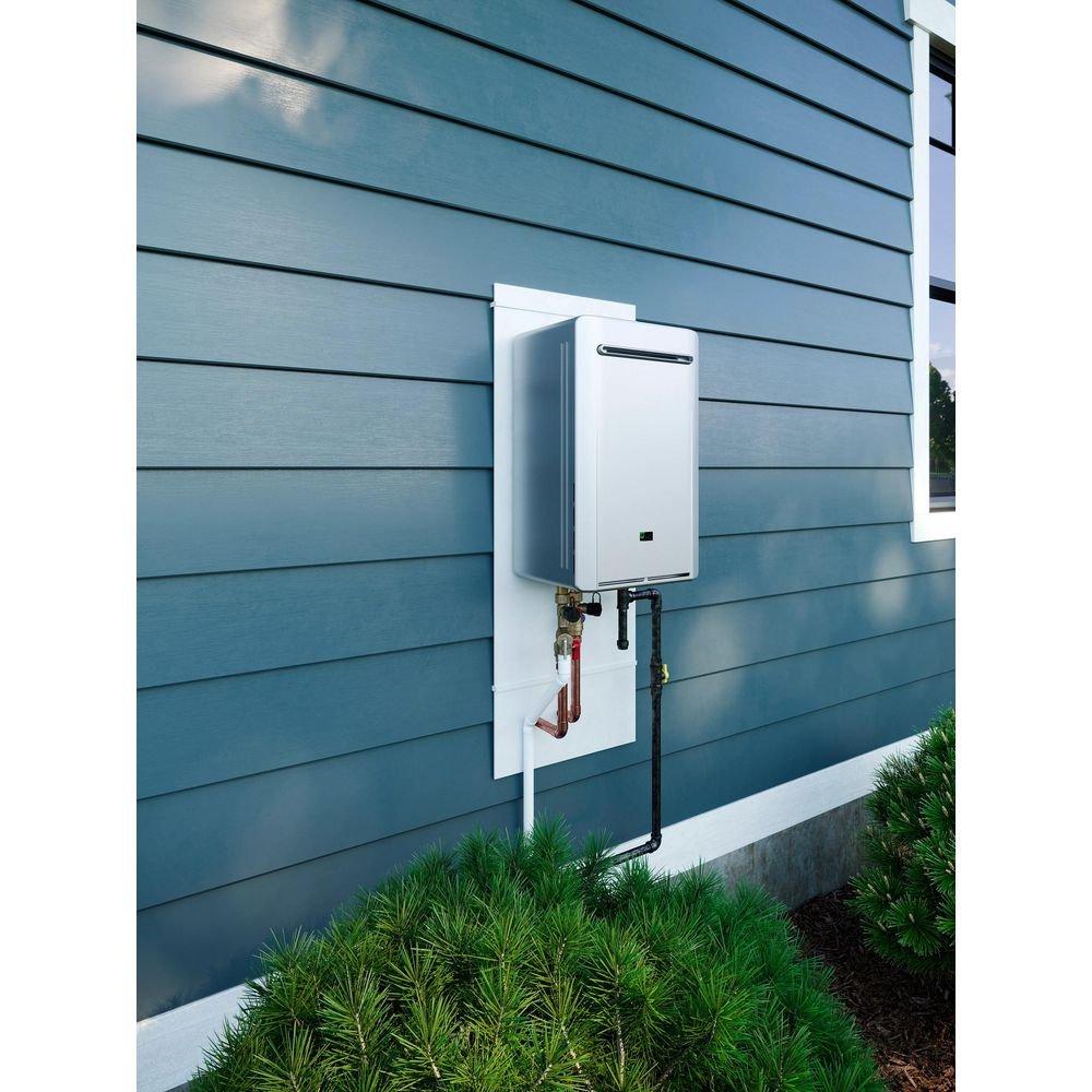 Rinnai 160 MBH 60W Outdoor Propane Tankless Water Heater 