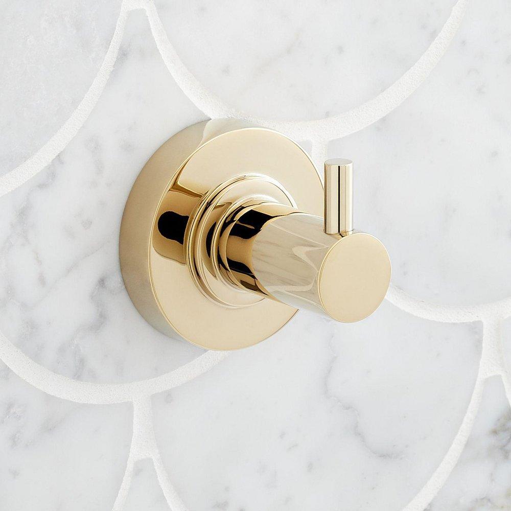 1 Robe Hook in Polished Brass 