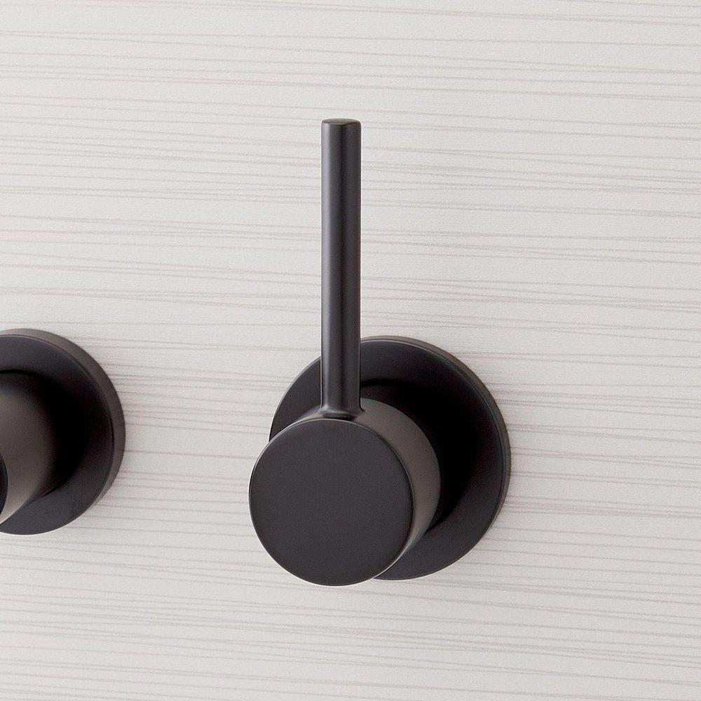 Single Handle Wall Mount Bathroom Sink Faucet in Matte Black 