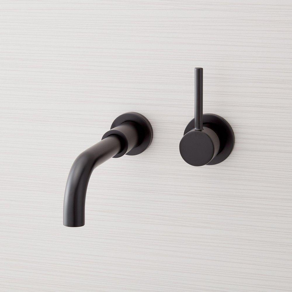 Single Handle Wall Mount Bathroom Sink Faucet in Matte Black 