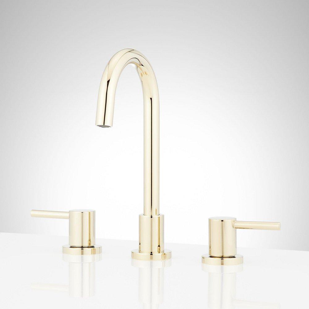 Two Handle Widespread Bathroom Sink Faucet in Polished Brass 
